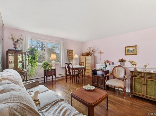 220-47 73rd Avenue Upper, Bayside NY 11364