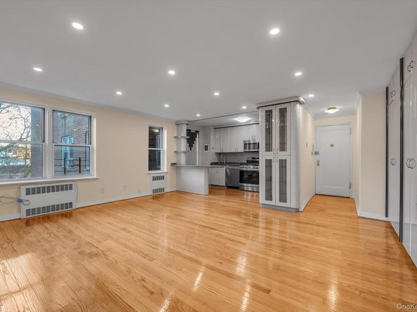 65-35 Yellowsone Blvd 4G, Forest Hills NY 11375