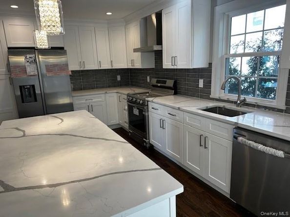 25 Maple Place, Hicksville NY 11801