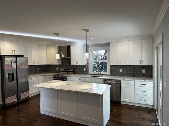 25 Maple Place, Hicksville NY 11801