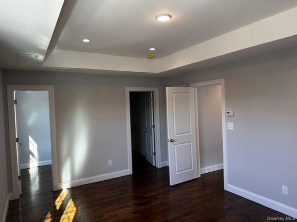 25 Maple Place, Hicksville NY 11801