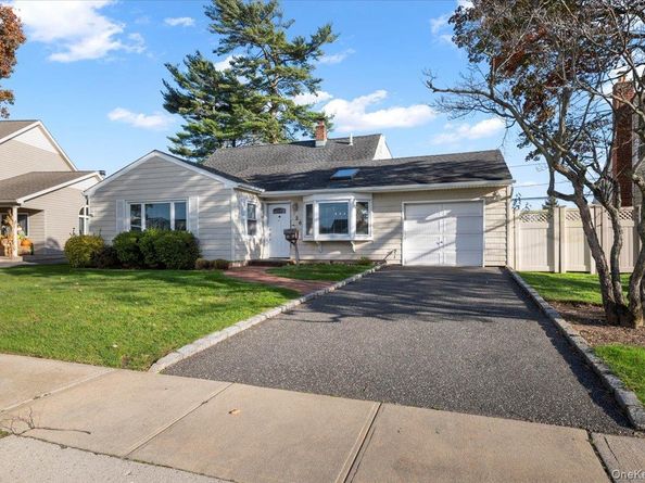 126 Swan Lane, Levittown NY 11756