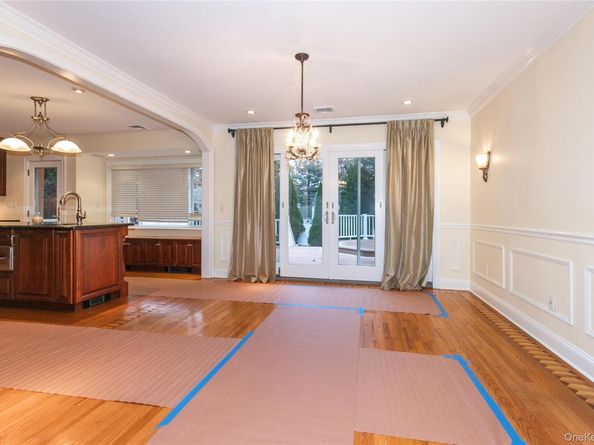 188 Rhododendron Drive, Westbury NY 11590