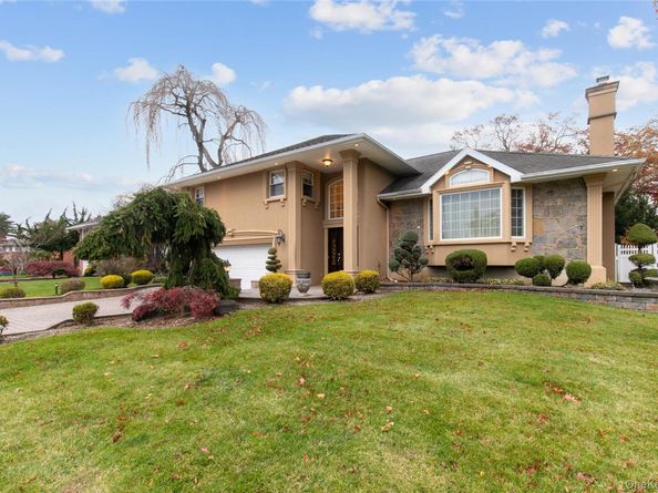 188 Rhododendron Drive, Westbury NY 11590