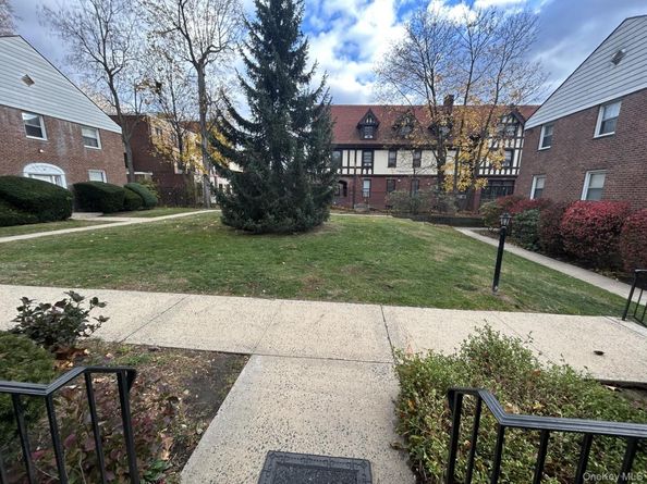 79 N Broadway J, White Plains NY 10603