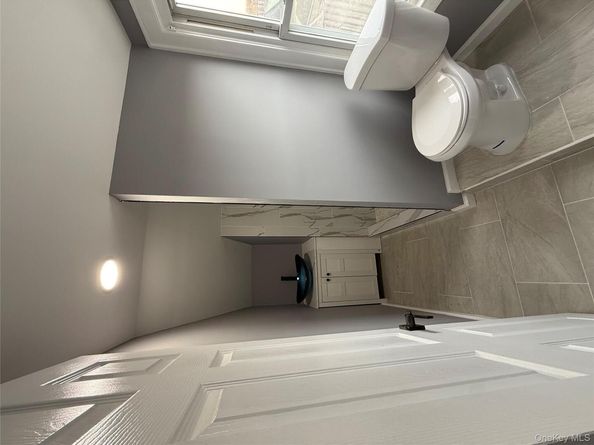 60 Gotham Avenue, Elmont NY 11003