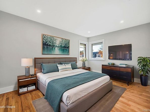 64 Hedgerow Lane, Jericho NY 11753