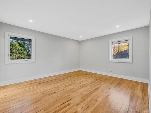 64 Hedgerow Lane, Jericho NY 11753