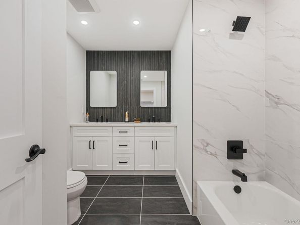 64 Hedgerow Lane, Jericho NY 11753