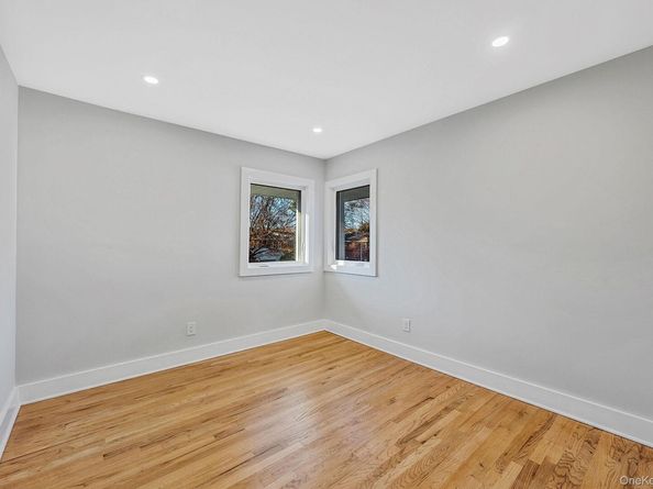 64 Hedgerow Lane, Jericho NY 11753