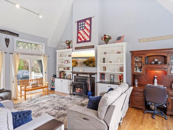 107 Spinney Road, East Quogue NY 11942