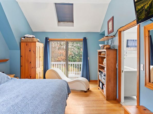 107 Spinney Road, East Quogue NY 11942