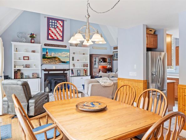 107 Spinney Road, East Quogue NY 11942