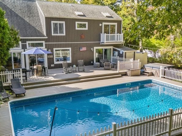 107 Spinney Road, East Quogue NY 11942