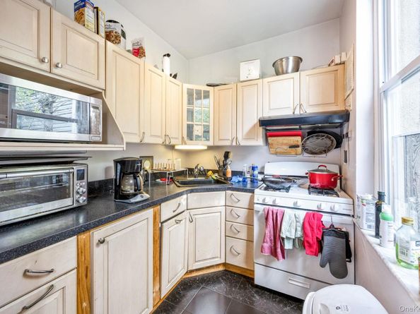 188 N 8th St Street, Brooklyn NY 11211