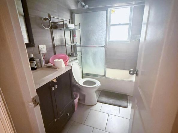 22126 106th Avenue, Queens Village NY 11429