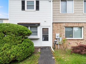 231 Hill Rise, Calverton NY 11933