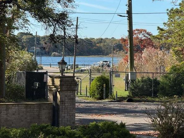 14 Beverly Court, Moriches NY 11955