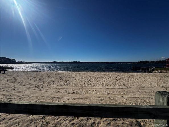 14 Beverly Court, Moriches NY 11955