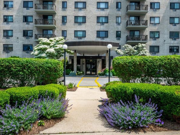 666 Pelham Road 5L, New Rochelle NY 10805