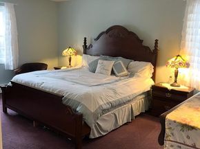 8 Royalston Lane, South Setauket NY 11720