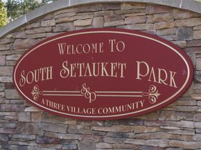 8 Royalston Lane, South Setauket NY 11720