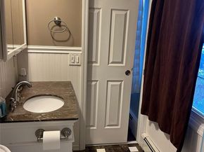 8 Royalston Lane, South Setauket NY 11720