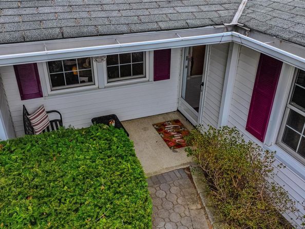 8 Royalston Lane, South Setauket NY 11720