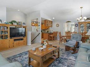 54 Morley Circle, Melville NY 11747