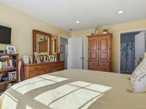 54 Morley Circle, Melville NY 11747