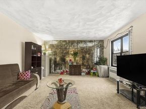 204-15 Foothill Avenue B44, Hollis NY 11423