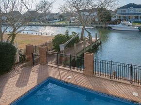 130 Wampum Lane, West Islip NY 11795