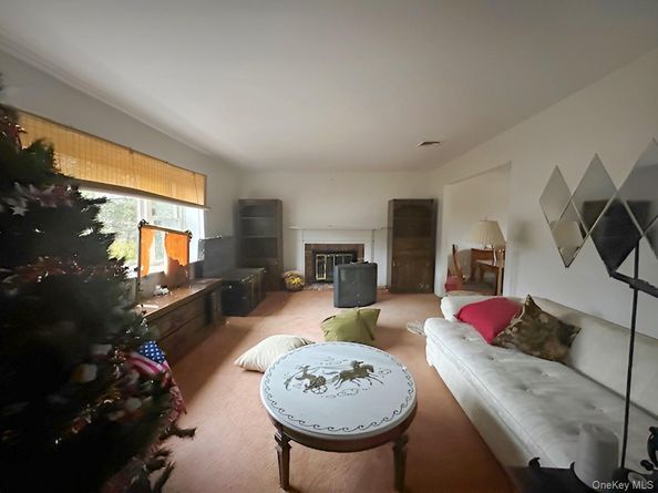 26 Malvern Lane, Stony Brook NY 11790