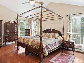 1 Tracklot Road, Nissequogue NY 11780