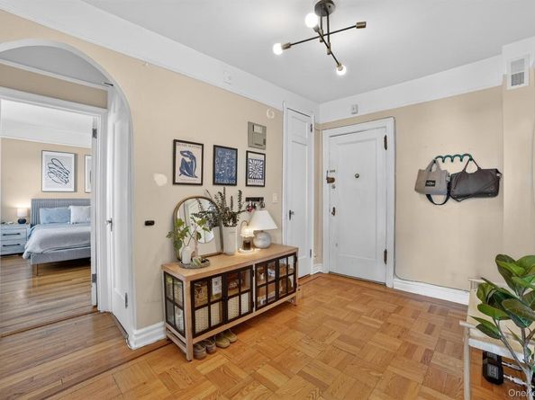 219 Bronx River Road 4N, Yonkers NY 10704