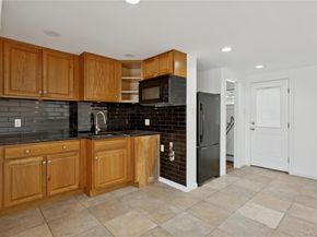 4274 Broadway, Island Park NY 11558