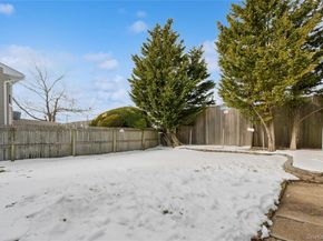 4274 Broadway, Island Park NY 11558