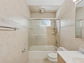 4274 Broadway, Island Park NY 11558