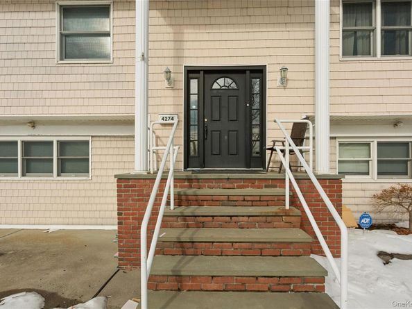 4274 Broadway, Island Park NY 11558