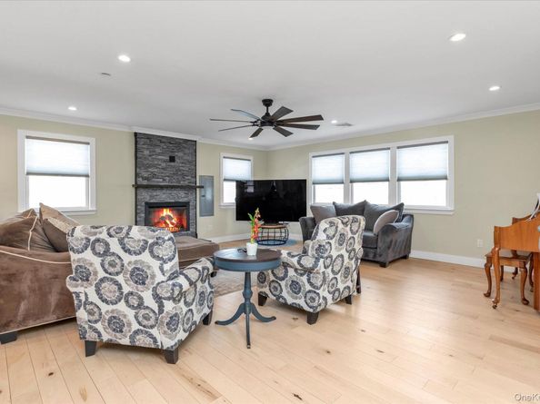 3894 Sands Lane, Seaford NY 11783