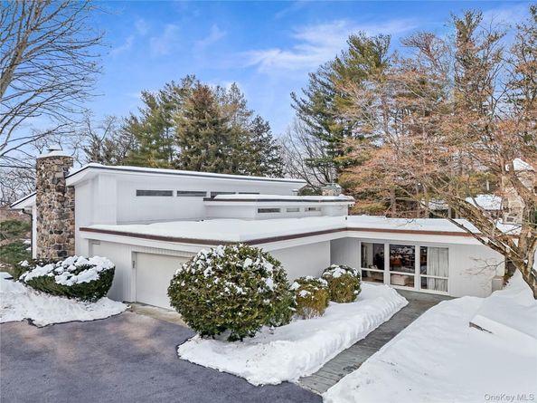 132 Ridgecrest Road, Briarcliff Manor NY 10510