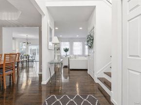 24 Ridge Court, Hauppauge NY 11788