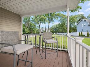 24 Ridge Court, Hauppauge NY 11788