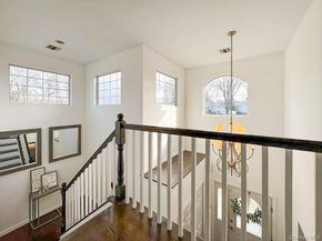 24 Ridge Court, Hauppauge NY 11788