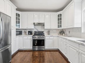 24 Ridge Court, Hauppauge NY 11788