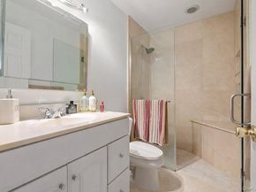 24 Ridge Court, Hauppauge NY 11788