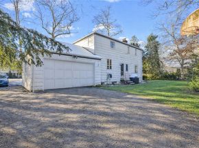 61 Squirrel Hill Road, East Hills NY 11577
