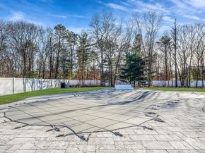 48A Middle Island Avenue, Medford NY 11763