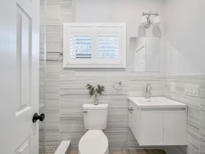 185 9th Street, Hicksville NY 11801