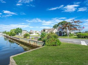 29 North Plaza, Amity Harbor NY 11701